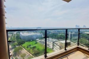 Good Designed and Restful Studio Sky House BSD Apartment By Travelio