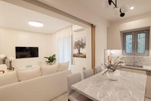 J&B Apartment