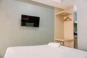 Best Comfy and Modern Studio at Baileys Apartment By Travelio