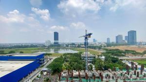 Good Deal and Comfy Studio Sky House Alam Sutera Apartment By Travelio