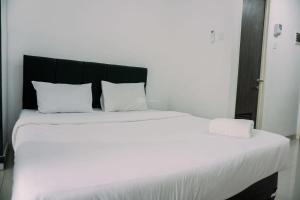 Great Deal Studio Serpong Garden Apartment By Travelio