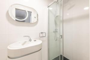 New York-Superbe appartement vue Tour Eiffel pont de lAlma