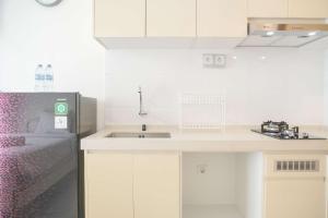 Comfy Stay Studio at Sky House BSD Apartment By Travelio