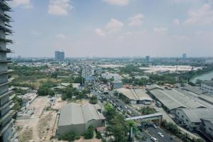 Homey and Comfort Living Studio Collins Boulevard Apartment By Travelio