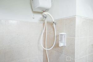 Comfortable Studio Room at Kebagusan City By Travelio