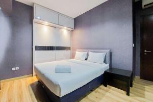 Comfort Stay 2BR at M-Town Signature Apartment By Travelio
