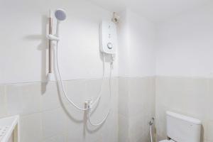 Homey and Comfort Living 2BR Urbantown Serpong Apartment By Travelio