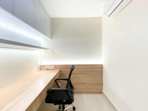 Good Deal 1BR with Working Room at Pollux Chadstone Apartment By Travelio