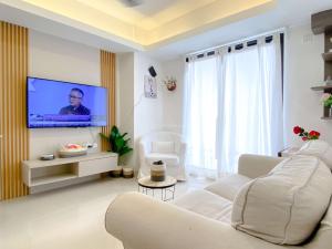 Best Deal and Comfy 2BR at Meikarta Apartment By Travelio