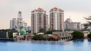 Cozy and Minimalist 2BR at Marbella Kemang Apartment By Travelio