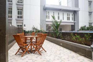 Wonderful 2BR Combine at Bale Hinggil Apartment By Travelio