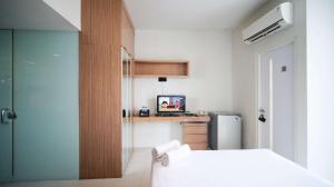 Best Choice and Homey Studio at The Square Surabaya Apartment By Travelio