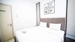 Comfortable Living 2BR at Anderson Supermall Mansion Apartment By Travelio