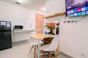 Cozy 1BR (No Kitchen) at Bandaraya - Tallasa City Makassar Apartment By Travelio
