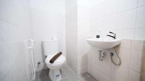 Best Choice and Strategic Location Studio at Apartment Suncity Residence By Travelio