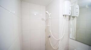 Modern and Homey Studio at Tanglin Supermall Mansion Apartment By Travelio