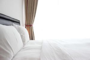 Strategic Studio at Green Kosambi Bandung Apartment By Travelio