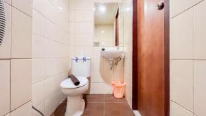 Best Choice Studio Apartment at Vida View Makassar By Travelio