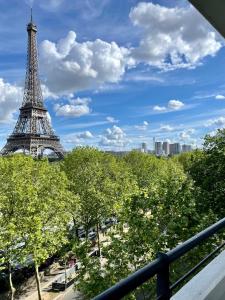 New York-Superbe appartement vue Tour Eiffel pont de lAlma