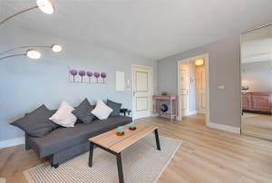 Appartements BEAUSEJOUR - Splendide 2 pieces - Piscine - Parking - Vue mer : photos des chambres