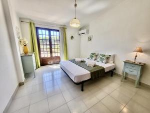 Faro Terrace Villa by Homing