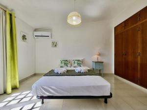 Faro Terrace Villa by Homing