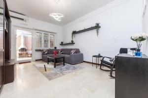 Trilocale con patio esterno