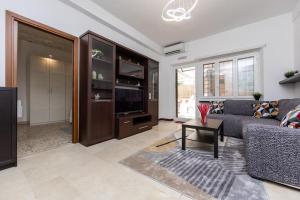 Trilocale con patio esterno