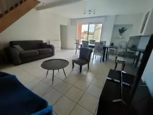 Le Manet, Maison, 3 chambres et 3 SdD avec WC - 蒙蒂尼布勒托讷