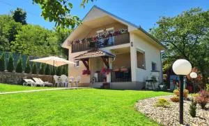 Vila Jovana - self check in - Grab