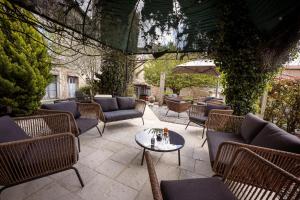 Hotels Logis Hostellerie de l'Abbaye : photos des chambres