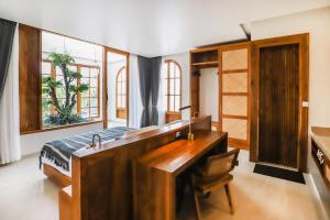 Beyond Villa 3BDR, 2 FL, 2 Pools, 2 Living Rooms