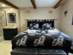 Love hotels Le Cocon SPA lune de miel : photos des chambres