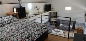 Petit loft face rivière - 科洛布里埃