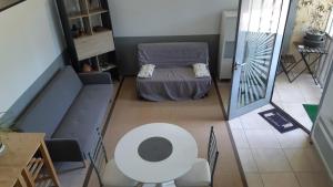 Petit loft face rivière