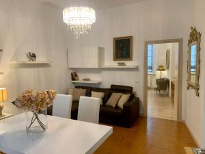 Central apartment De Angeli charm residence