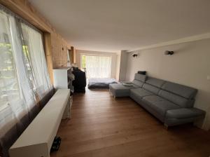 B&B / Chambres d'hotes Quiet Studio in a House in Sevrier Annecy Lake very close to the lake : photos des chambres