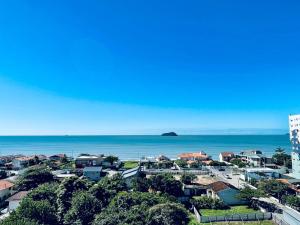 10° andar, Vista linda! 200m praia, 15km parque