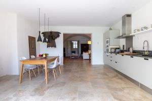Appartements Les Canisses, magnifique appartement avec terrasse au coeur d'Uzes : photos des chambres