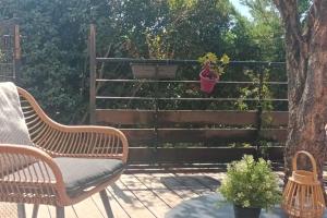 T2 terrasse arborée vue mer