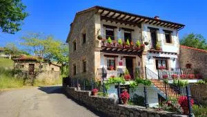 Casa de la Fuente Santillana del Mar - Oreña