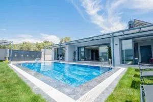 Villa Uniqe - Eldirek