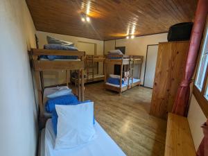 B&B / Chambres d'hotes Les Arolles - Gite d'etape et de sejour : photos des chambres