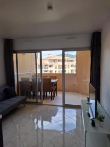 Appartement 3 pièces, proche plage et cannes