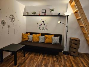 The GreeNest Vintage Lodging