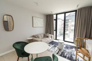 Modern apartment near the beach