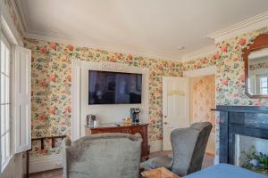 Yankee Clipper Inn