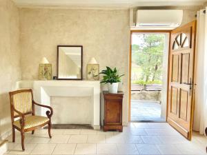 Premier étage dune maison de campagne avec jardin