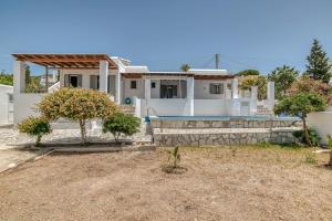 Villa Manios Glisidia sea view