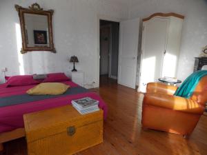 Sejours chez l'habitant LA VIE DE CHATEAU EN TOUTE AMITIE ET SIMPLICITE : photos des chambres